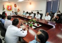 Colegios entregan a Carlos Morales proyecto de actualización del reglamento de construcción