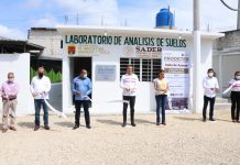 Inaugura Rutilio Escandón laboratorio de Análisis de Suelos y entrega apoyos a cañeros