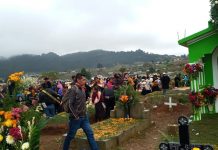 Hubo aglomeraciones en panteones de Los Altos