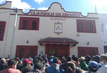 Protestan contra caja popular de ahorro, incrementaron cuota para seguros de vida