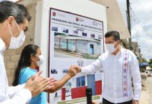 En Tuxtla Gutiérrez y Berriozábal, Rutilio Escandón entrega viviendas a población afectada por sismo