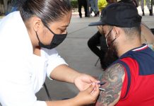 Inicia semana de vacunación contra Covid-19 en el módulo itinerante del DIF Municipal de la colonia 24 de Junio en Tuxtla