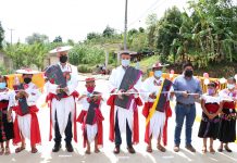 En Huixtán, entrega Rutilio Escandón la Casa de la Cultura, el DIF Municipal, un puente y luminarias