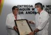 Otorga Ayuntamiento de Tuxtla Medalla Joaquín Miguel Gutiérrez a Andrés Fábregas Puig