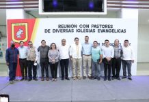 Se reúne Carlos Morales con pastores de diversas iglesias evangélicas de Tuxtla