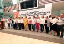 Toman protesta al Consejo Municipal de Participación Escolar en la Educación 2022-2024 en Tuxtla
