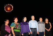 Rutilio Escandón presencia tradicional Combate Naval en Chiapa de Corzo