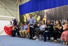 Carlos Morales asiste a la inauguración de la cuarta edición del Chiapas Birding and Photo Festival.