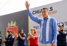 Rutilio Escandón entrega reconocimientos a mujeres policías de la SSyPC