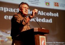 Compromiso de Salud: Carlos Morales Vázquez y la Lucha contra las Adicciones