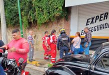Motociclistas resultan lesionados por corte de circulación
