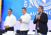 Rutilio Escandón asiste al Primer Informe de Actividades del Rector de la Universidad Autónoma de Chiapas