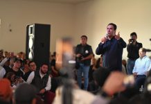 ERA se reunió con morenistas en Comitán