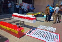 Extrabajadores de planta ‘La Mosca’ piden que les paguen sus liquidaciones