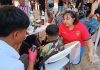 Barberos tuxtlecos celebran a los niños con cortes de cabello gratis