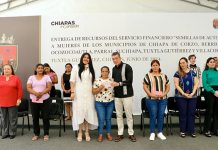 Rutilio Escandón entrega recursos del servicio financiero “Semillas de Autonomía” a mujeres