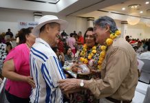 Festeja Carlos Morales el Día del Abuelo en Tuxtla