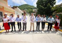 Inaugura Rutilio Escandón la reconstrucción y modernización del parque público de Osumacinta