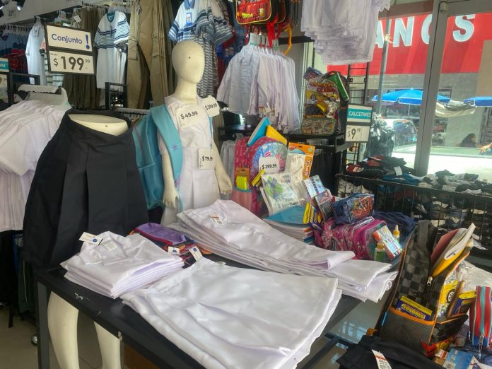 regreso a clases utiles escolares