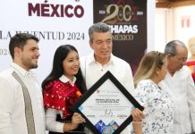 Entrega Rutilio Escandón el Premio Estatal de la Juventud Chiapas 2024