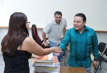 Moreno Guillén realiza recorrido en juzgados de Palenque