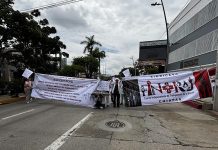 Trabajadores del IMSS BIENESTAR bloquean el bulevar Belisario Domínguez