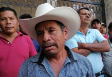 Pobladores de la colonia 5 de Febrero exigen pavimentación