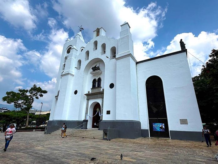 WhatsApp Image 2025-10-22 at 17.50.50