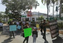 Militares retirados marchan en Tuxtla