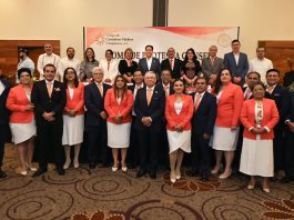 Eduardo Ramírez atestigua toma de protesta del Consejo Directivo del Colegio de Contadores Públicos Chiapanecos