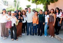 Paco Chacón lleva el Mercadito del Humanismo a la colonia Diana Laura
