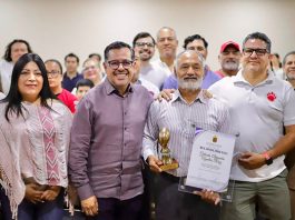 Entregan reconocimiento a Gilberto Aguilar en Congreso del Estado por su trayectoria deportiva