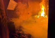 Voraz incendio causa daños a una vivienda