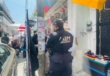Familias colocan fichas de búsqueda de tres jóvenes desaparecidos de Jiquipilas en Cintalapa