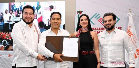 Eduardo Ramírez fortalece atención al magisterio y entrega apoyos del programa Cuidar es Amar