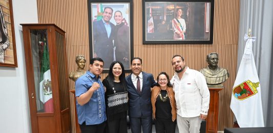 Eduardo Ramírez se reúne con la rectora de la Universidad Nacional Rosario Castellanos, Alma Herrera