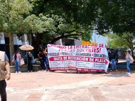 Maestros protestan en Tuxtla por falta de plazas y exigen transparencia en asignaciones