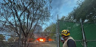 Incendio en bodega de la colonia Emexaca moviliza a cuerpos de emergencia en Tuxtla