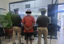 Detienen en Ocozocoautla a conductor de Mazda con placas de Texas por presunto contrabando