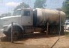 FGR asegura pipa, equipo de extracción y un predio por presunto “huachicol” de agua; hay una detenida