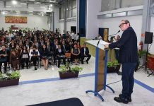 Entrega UNACH documentos del programa TUPHOGA a 129 egresados de posgrado