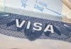 EE.UU. va por retirar miles de visas de trabajo o negocios a solicitantes de asilo
