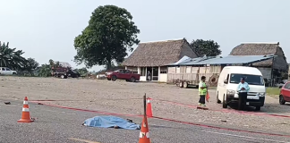 Choque entre motocicleta y unidad OCC en Las Choapas-Ocozocoautla deja un muerto y un lesionado