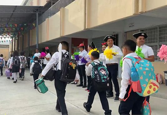 Más de 1.3 millones de alumnos regresan a clases en Chiapas