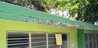 Escuela en Coita opera con un edificio en riesgo