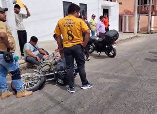 Choque de motos deja dos heridos en Comitán