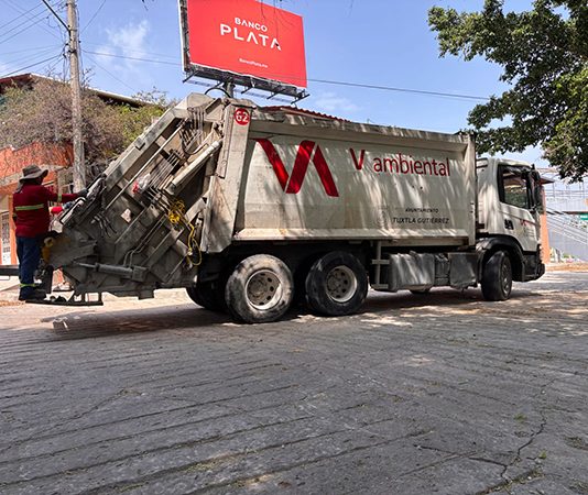 Angel Torres compromete casi 398 millones de pesos para el manejo de basura sin licitación