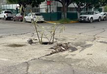 Drenaje abierto y aguas negras ponen en riesgo a vecinos de la colonia Moctezuma