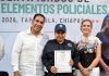 Eduardo Ramírez entrega certificados de bachillerato a policías de seis municipios