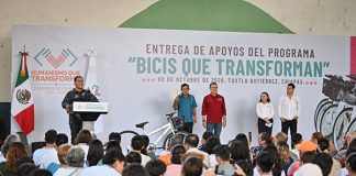 Eduardo Ramírez entrega apoyos de Bicis que Transforman a estudiantes de Tuxtla Gutiérrez
